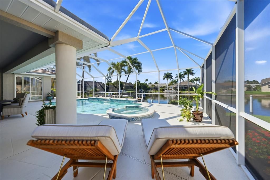 En Venta: $965,000 (3 camas, 2 baños, 2235 Pies cuadrados)