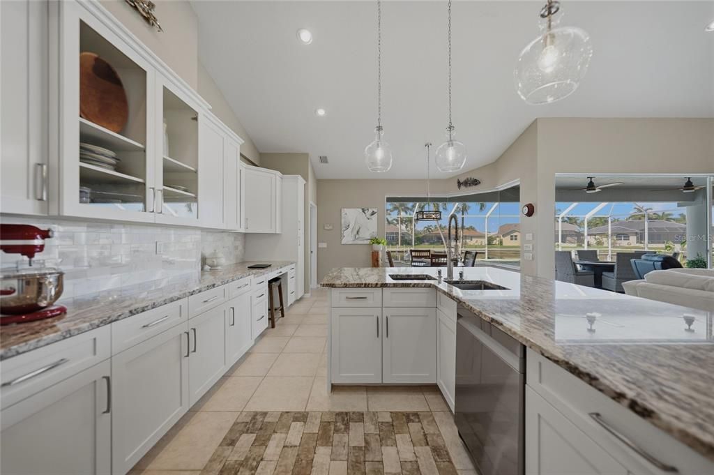 En Venta: $965,000 (3 camas, 2 baños, 2235 Pies cuadrados)