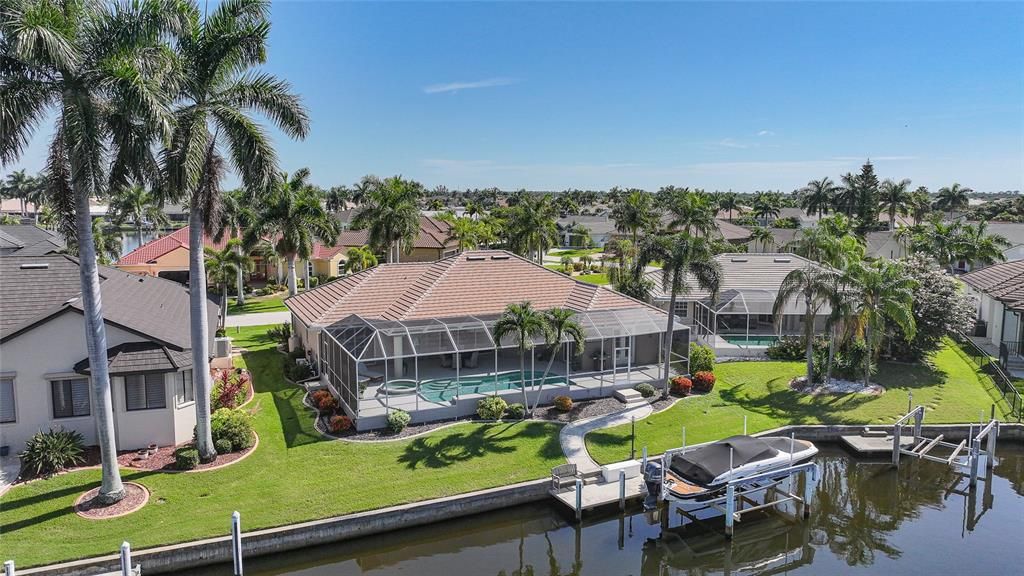 En Venta: $965,000 (3 camas, 2 baños, 2235 Pies cuadrados)