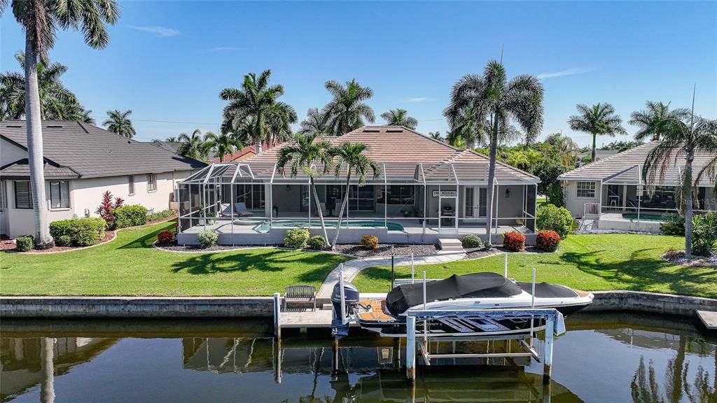 En Venta: $965,000 (3 camas, 2 baños, 2235 Pies cuadrados)