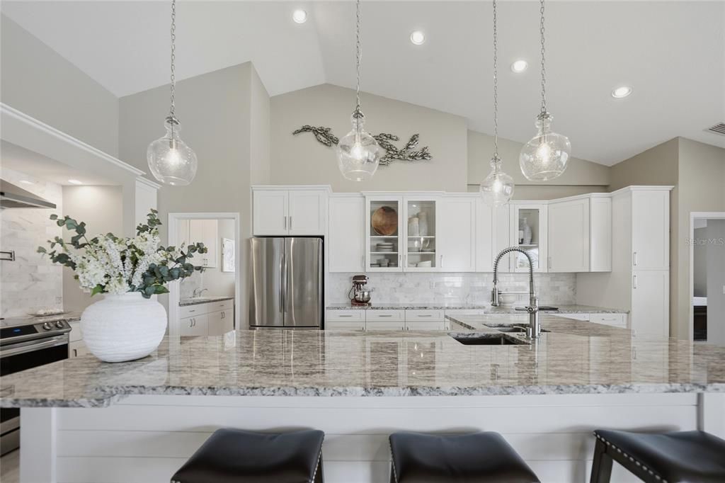 En Venta: $965,000 (3 camas, 2 baños, 2235 Pies cuadrados)