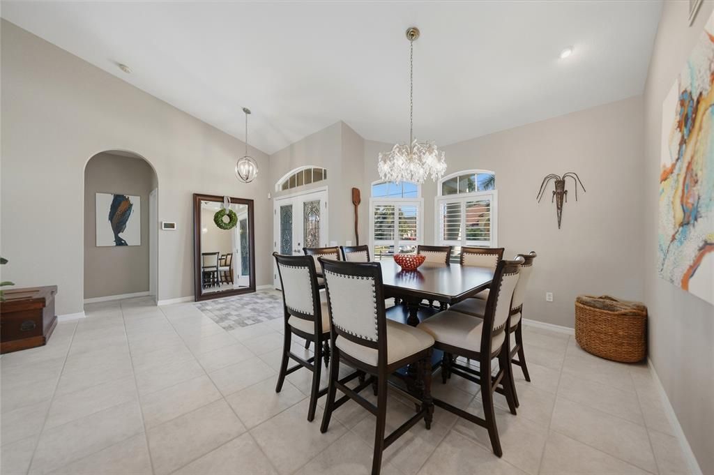 En Venta: $965,000 (3 camas, 2 baños, 2235 Pies cuadrados)