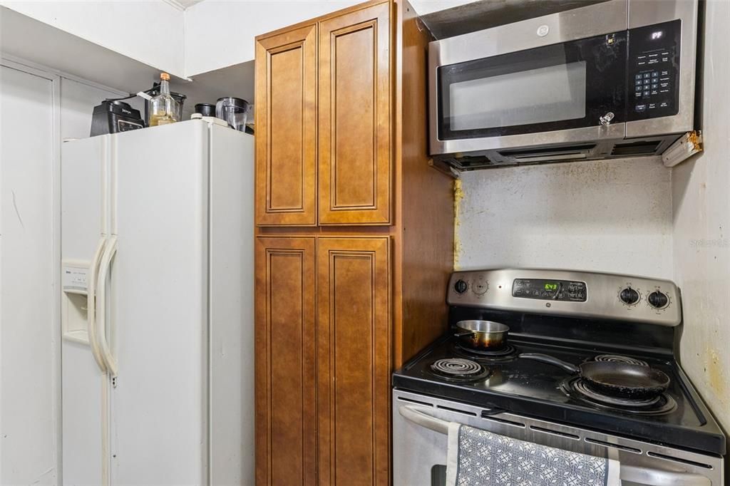 На продажу: $270,000 (2 спален, 1 ванн, 1014 Квадратных фут)