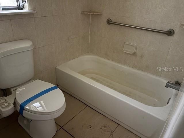 Active With Contract: $336,000 (3 beds, 2 baths, 1682 Square Feet)