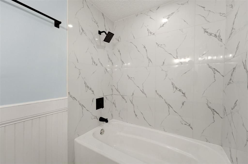 For Sale: $499,900 (3 beds, 2 baths, 1325 Square Feet)