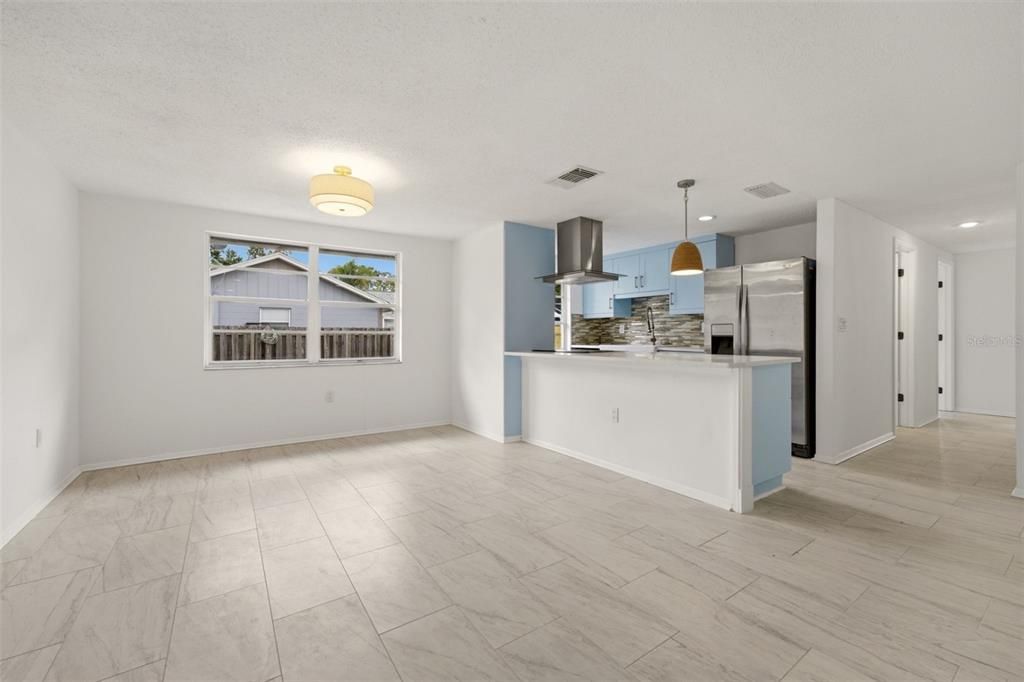 For Sale: $499,900 (3 beds, 2 baths, 1325 Square Feet)