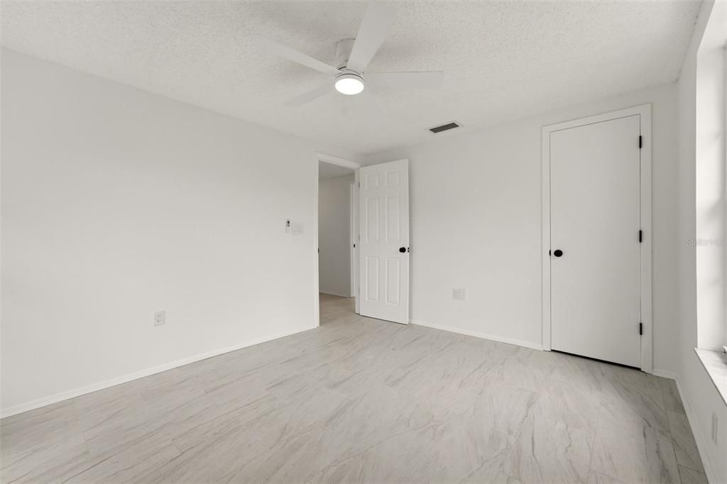 For Sale: $499,900 (3 beds, 2 baths, 1325 Square Feet)