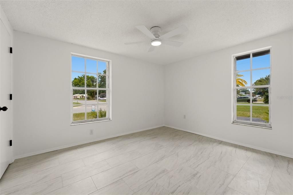 For Sale: $499,900 (3 beds, 2 baths, 1325 Square Feet)