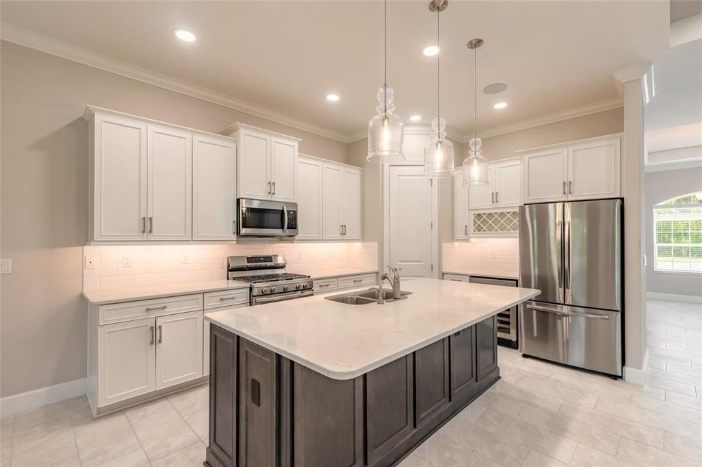 En Venta: $619,900 (3 camas, 2 baños, 2148 Pies cuadrados)
