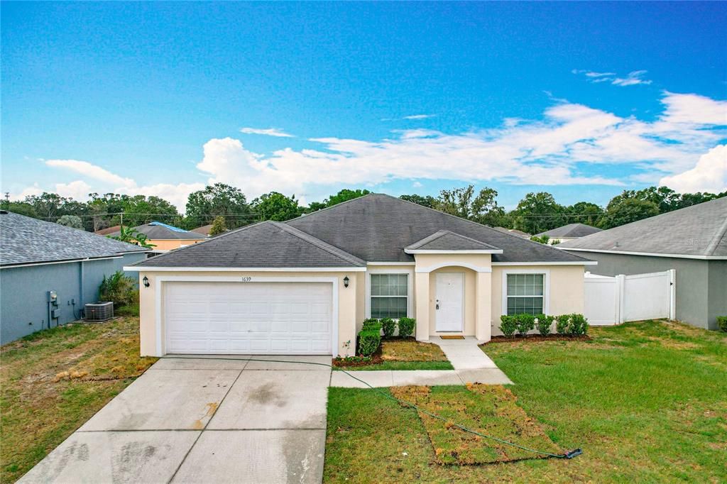 For Sale: $335,000 (3 beds, 2 baths, 1722 Square Feet)