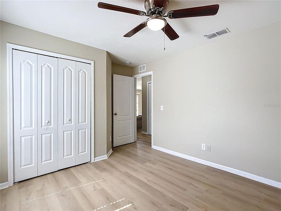 For Sale: $335,000 (3 beds, 2 baths, 1722 Square Feet)