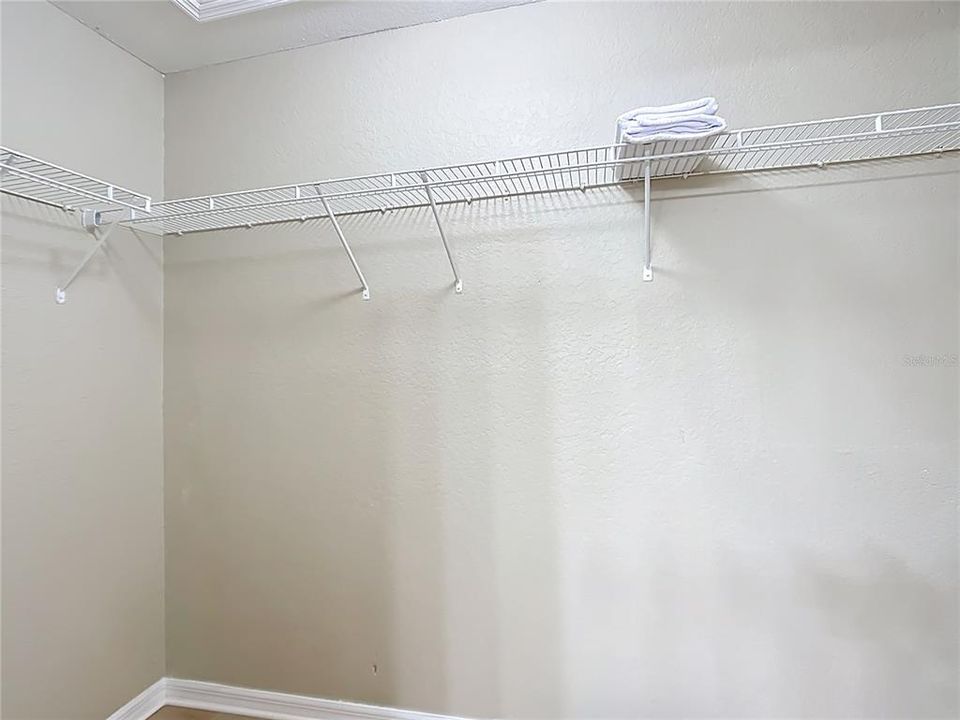 For Sale: $335,000 (3 beds, 2 baths, 1722 Square Feet)