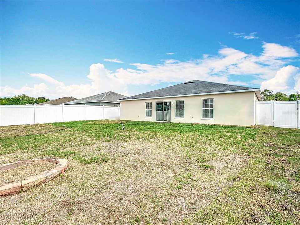 For Sale: $335,000 (3 beds, 2 baths, 1722 Square Feet)