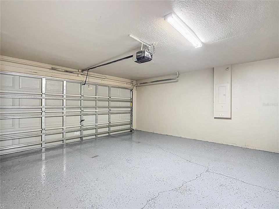 For Sale: $335,000 (3 beds, 2 baths, 1722 Square Feet)