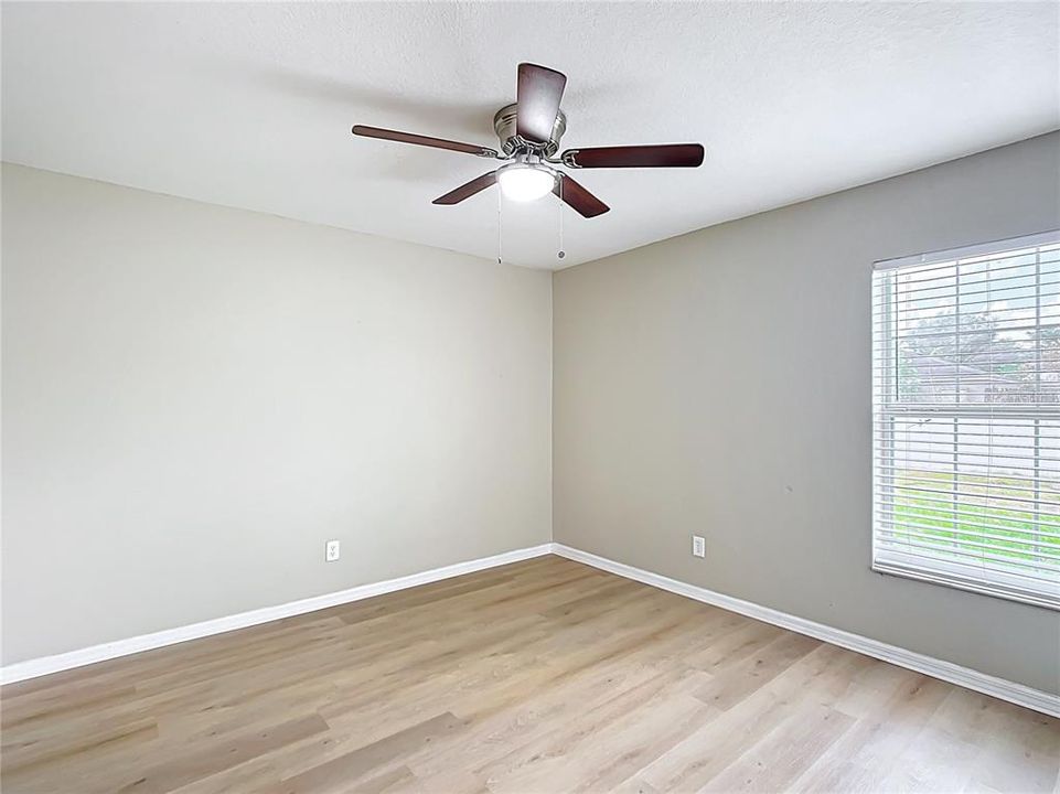 For Sale: $335,000 (3 beds, 2 baths, 1722 Square Feet)