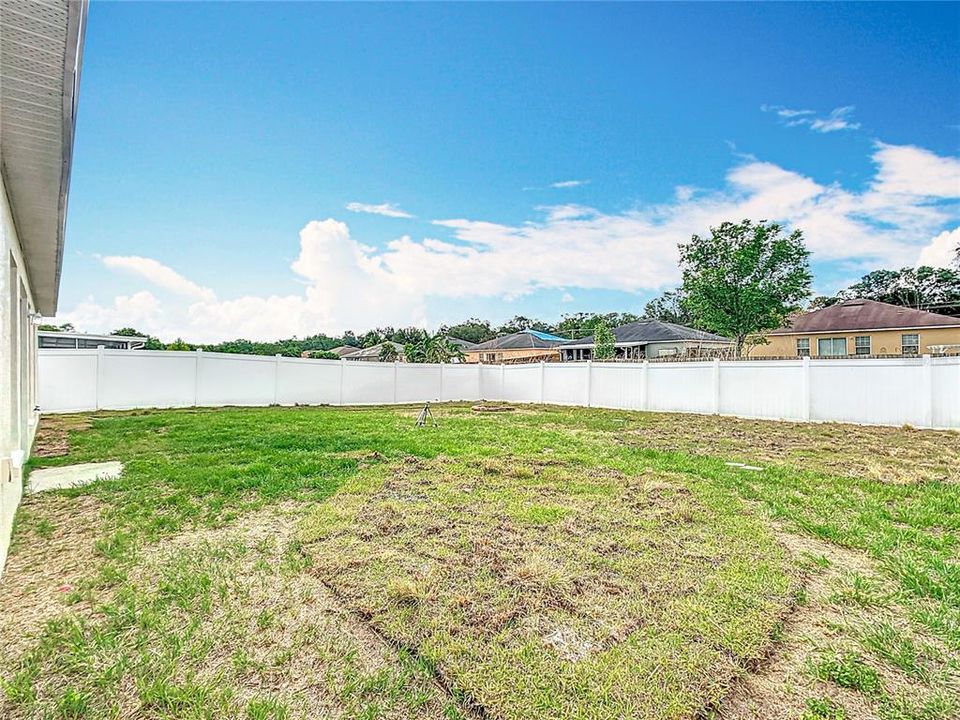 For Sale: $335,000 (3 beds, 2 baths, 1722 Square Feet)