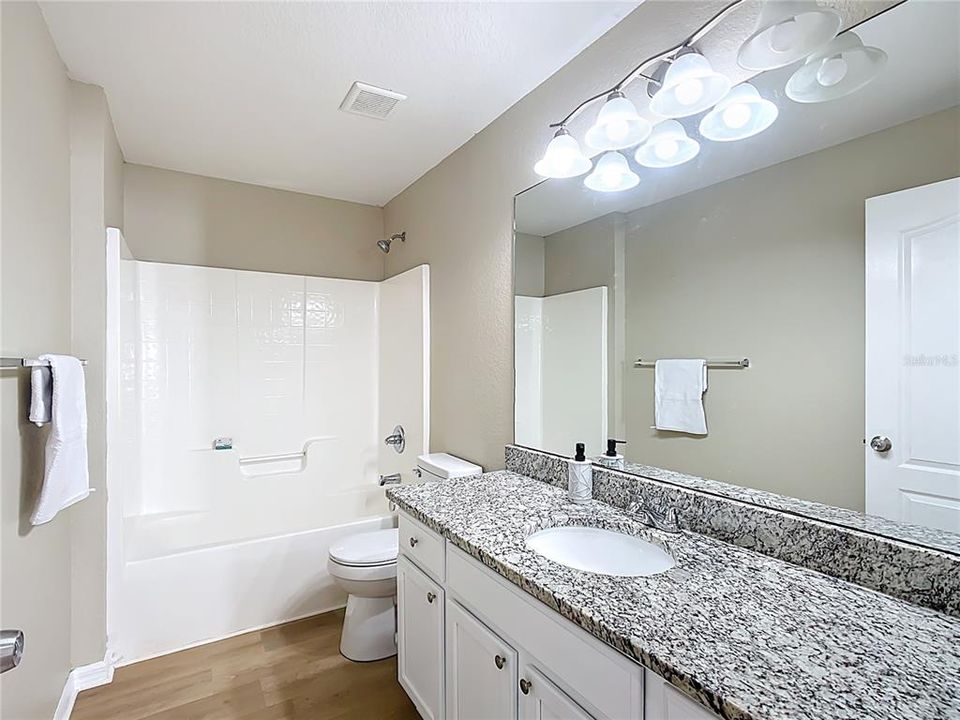 For Sale: $335,000 (3 beds, 2 baths, 1722 Square Feet)
