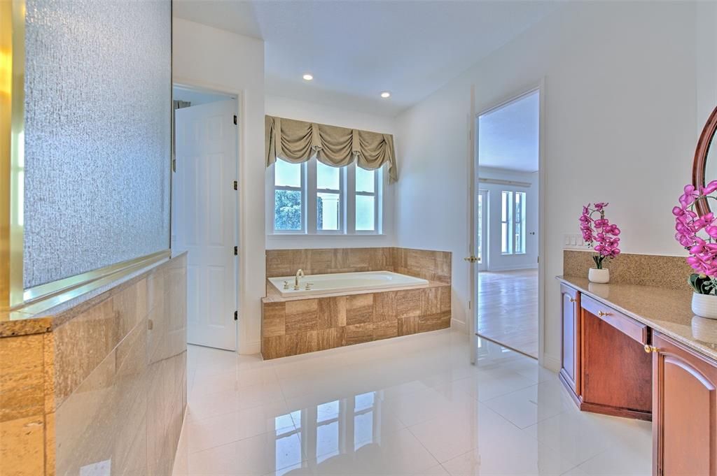 На продажу: $1,580,000 (4 спален, 4 ванн, 4847 Квадратных фут)