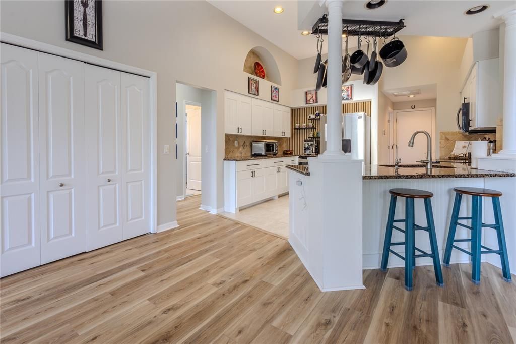 For Sale: $525,000 (3 beds, 2 baths, 1871 Square Feet)