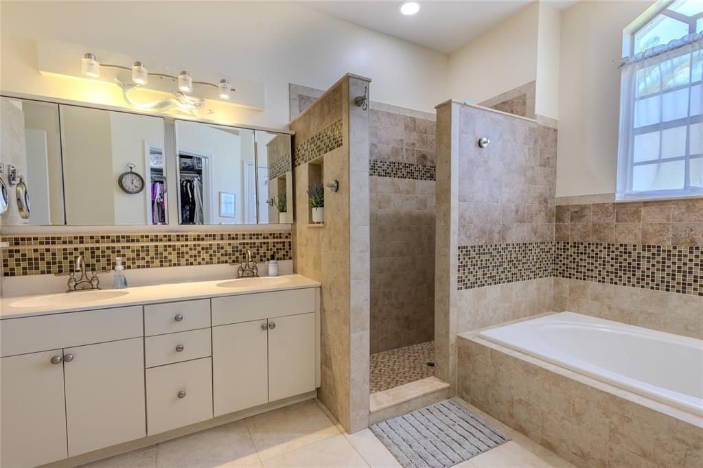 For Sale: $525,000 (3 beds, 2 baths, 1871 Square Feet)