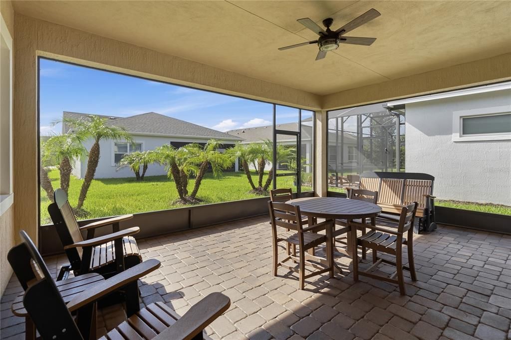For Sale: $499,900 (3 beds, 3 baths, 2365 Square Feet)