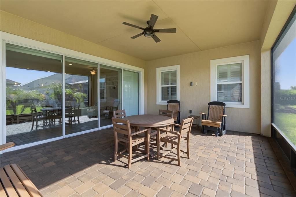 For Sale: $499,900 (3 beds, 3 baths, 2365 Square Feet)