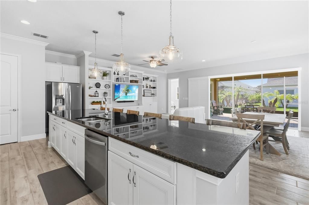 For Sale: $499,900 (3 beds, 3 baths, 2365 Square Feet)