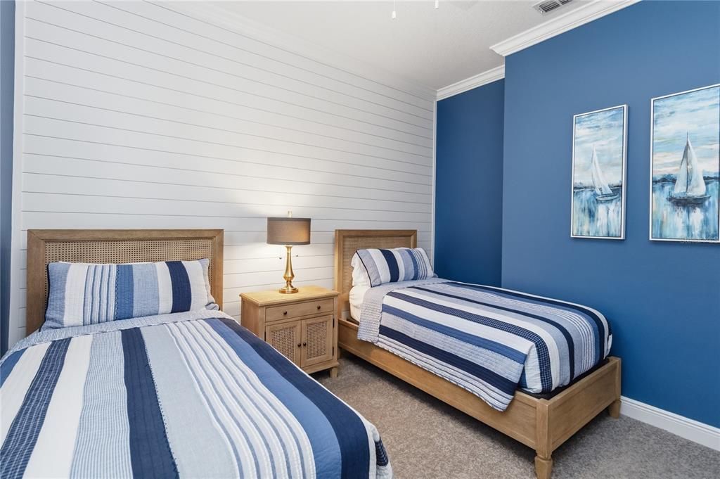For Sale: $499,900 (3 beds, 3 baths, 2365 Square Feet)