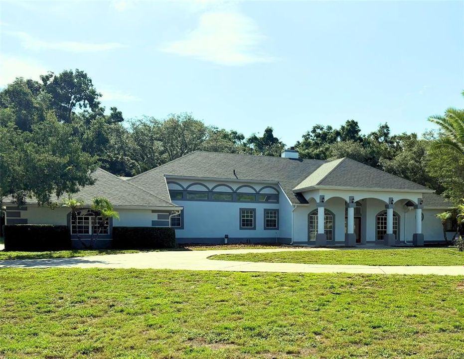 Recently Rented: $3,945 (4 beds, 3 baths, 2726 Square Feet)