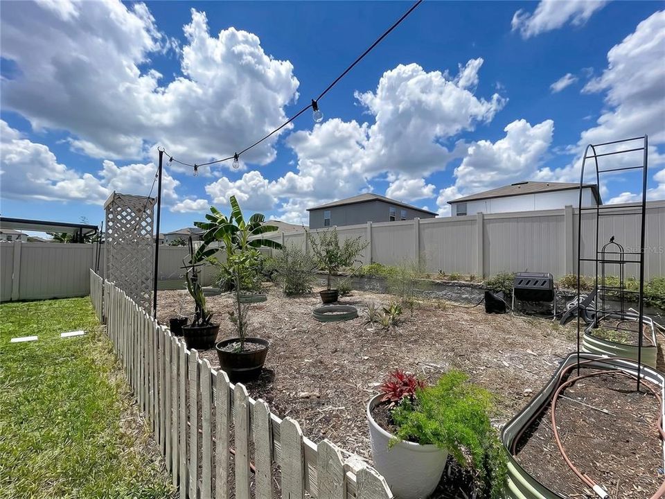 En Venta: $370,000 (4 camas, 2 baños, 1870 Pies cuadrados)