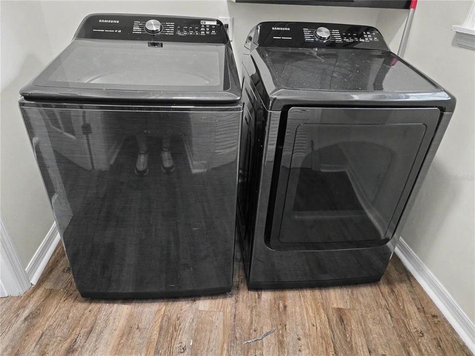 На продажу: $700,000 (4 спален, 2 ванн, 2743 Квадратных фут)