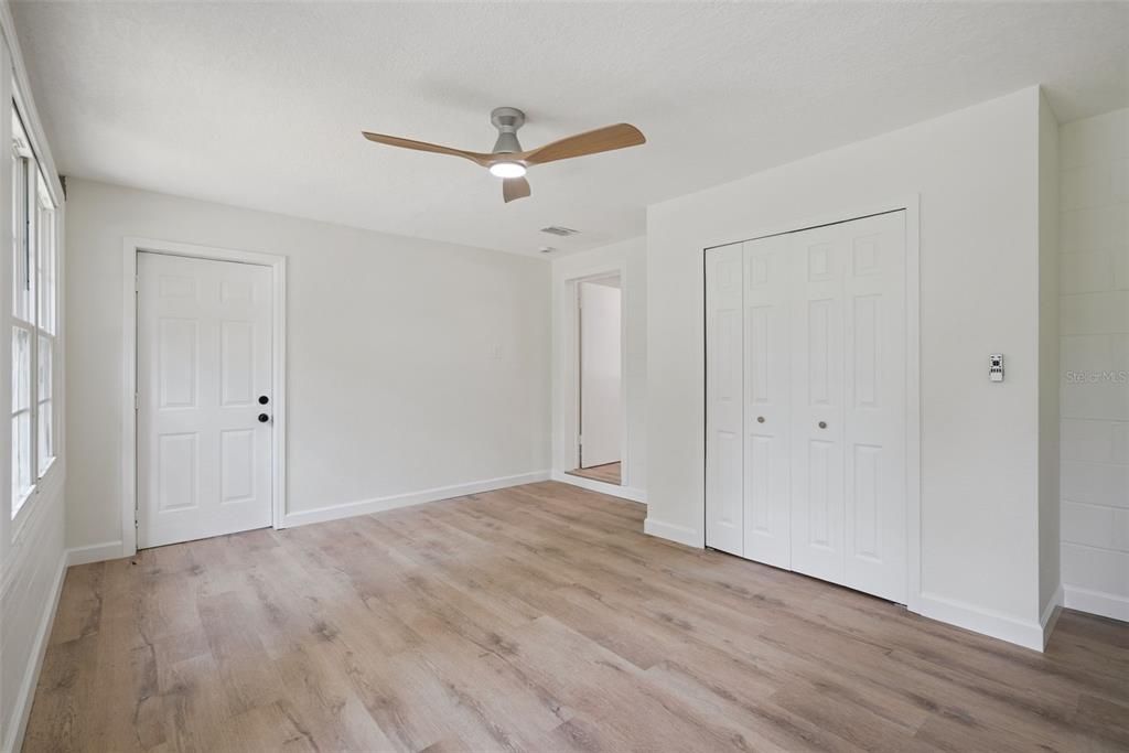 For Sale: $315,000 (3 beds, 1 baths, 1488 Square Feet)