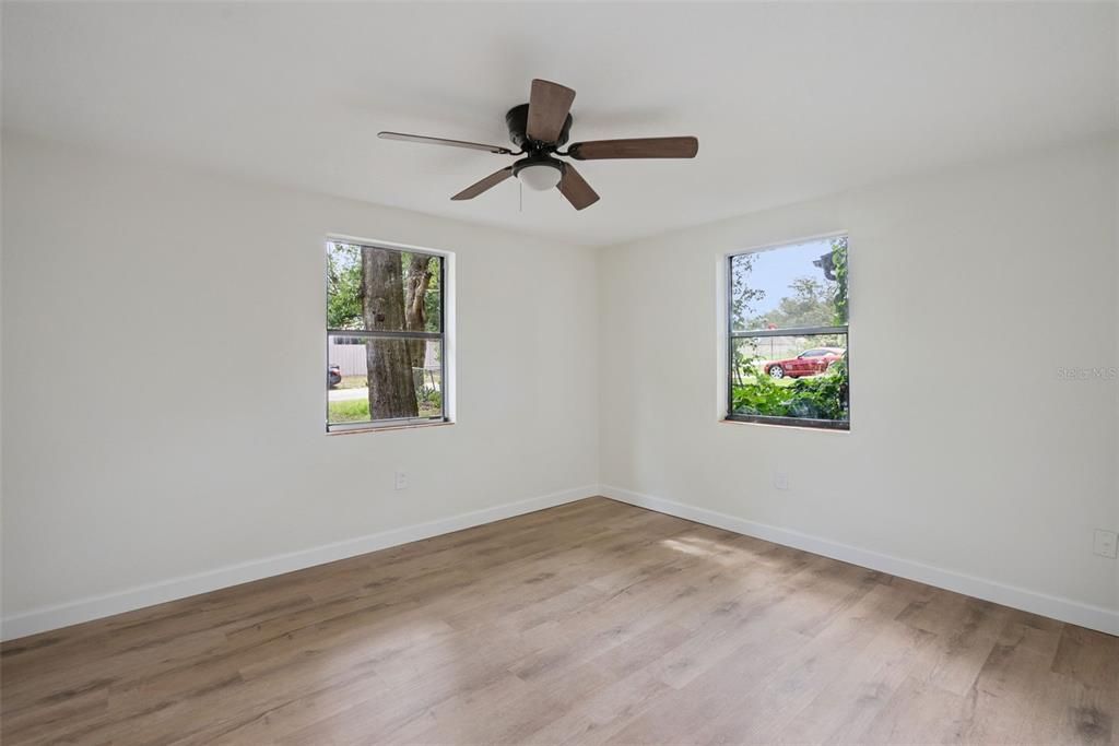 For Sale: $315,000 (3 beds, 1 baths, 1488 Square Feet)