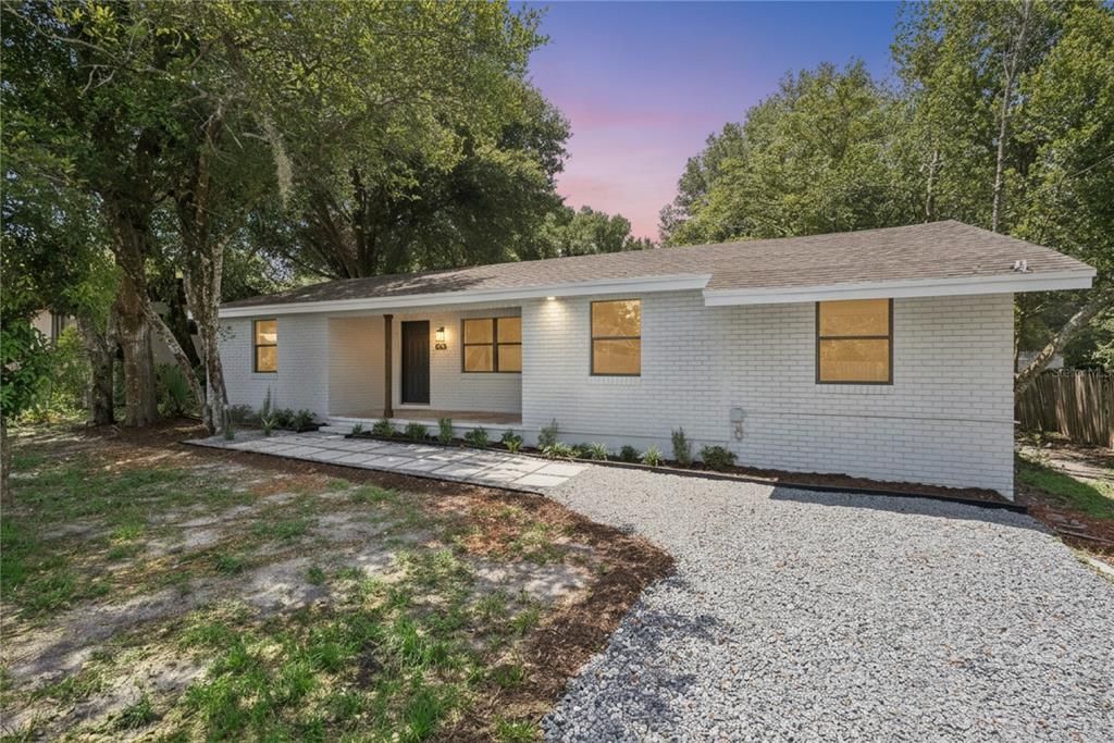 For Sale: $315,000 (3 beds, 1 baths, 1488 Square Feet)
