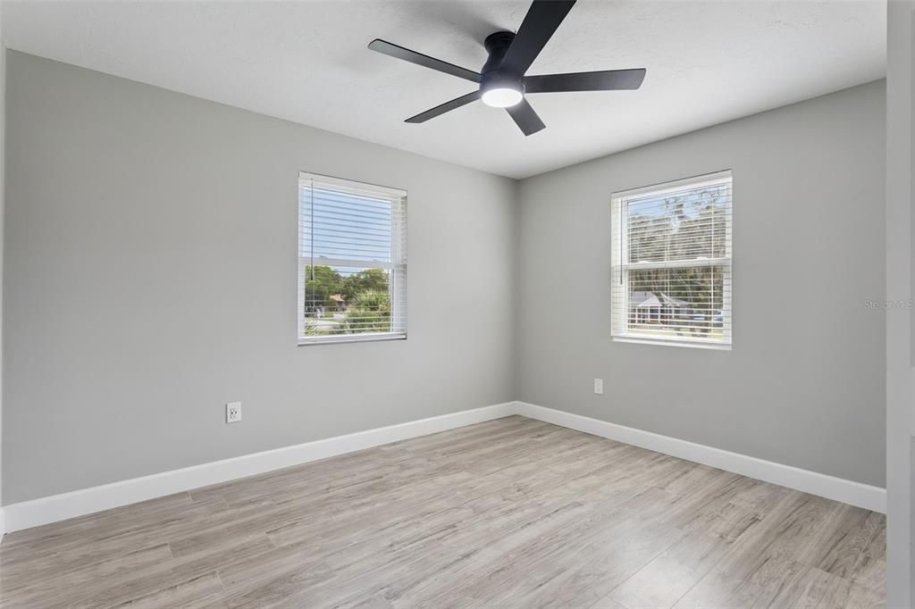 En Venta: $369,900 (3 camas, 2 baños, 1328 Pies cuadrados)