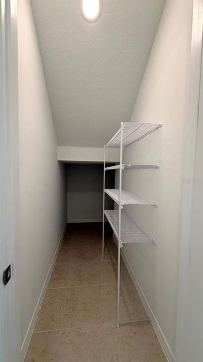 Activo con contrato: $3,100 (4 camas, 3 baños, 2048 Pies cuadrados)