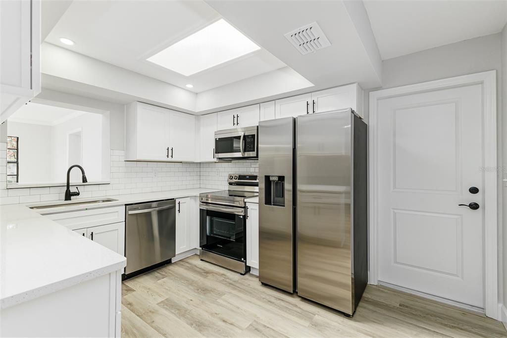 For Sale: $339,950 (3 beds, 2 baths, 1830 Square Feet)