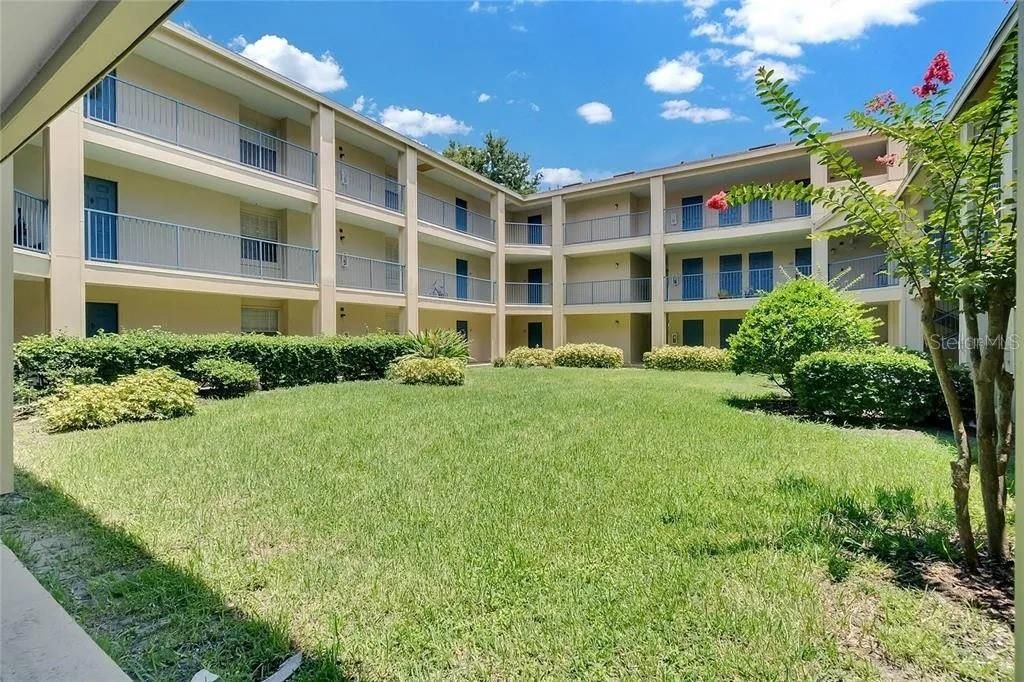 For Sale: $194,500 (2 beds, 2 baths, 1133 Square Feet)