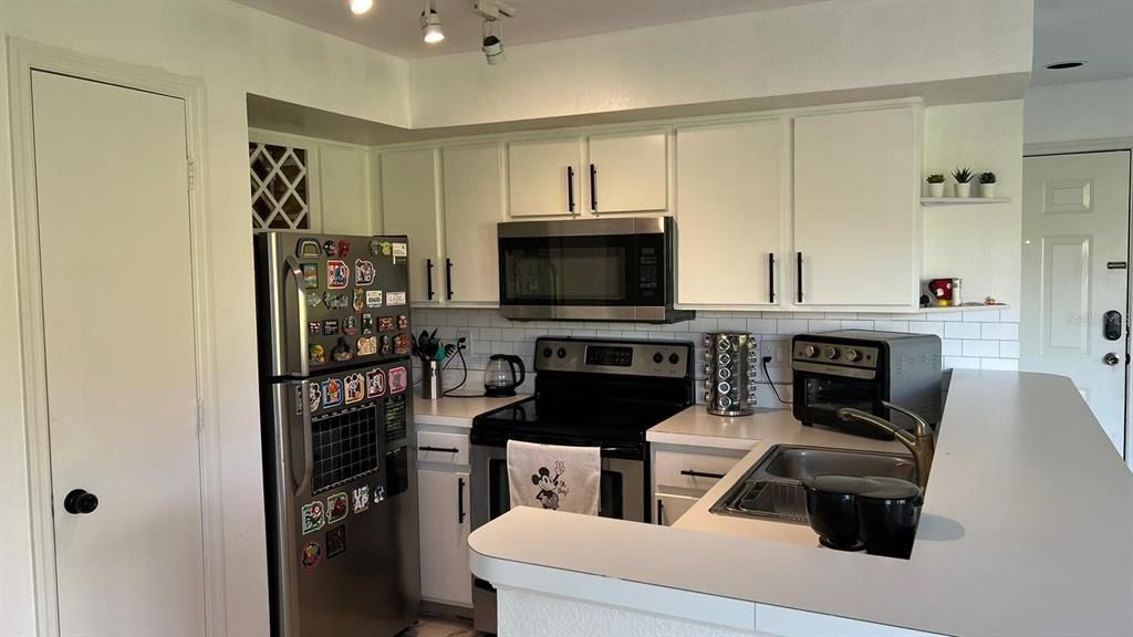 For Sale: $194,500 (2 beds, 2 baths, 1133 Square Feet)