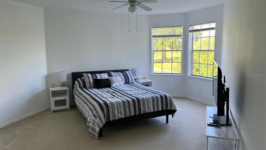 For Sale: $194,500 (2 beds, 2 baths, 1133 Square Feet)