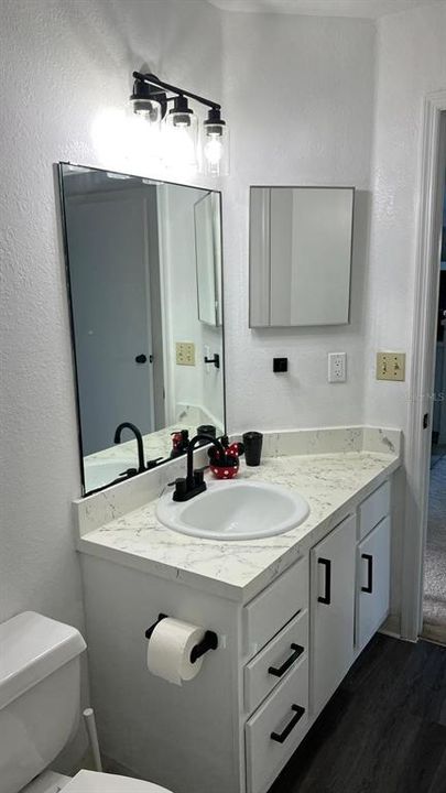 For Sale: $194,500 (2 beds, 2 baths, 1133 Square Feet)