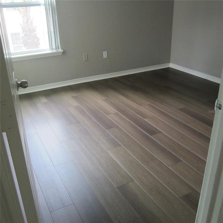 For Sale: $215,990 (3 beds, 2 baths, 1292 Square Feet)