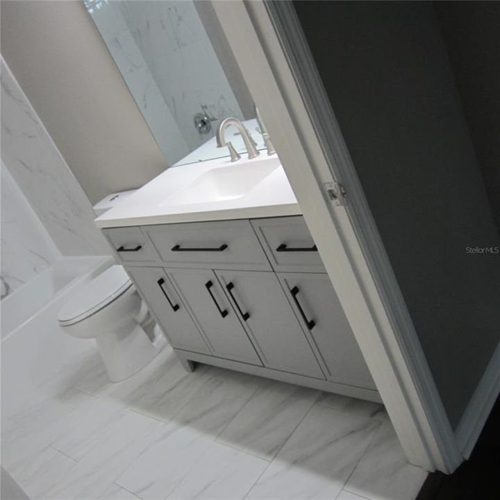 For Sale: $215,990 (3 beds, 2 baths, 1292 Square Feet)