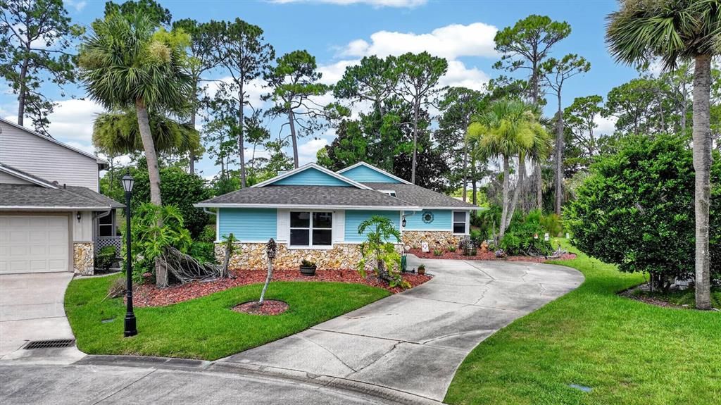 For Sale: $374,900 (2 beds, 2 baths, 2157 Square Feet)