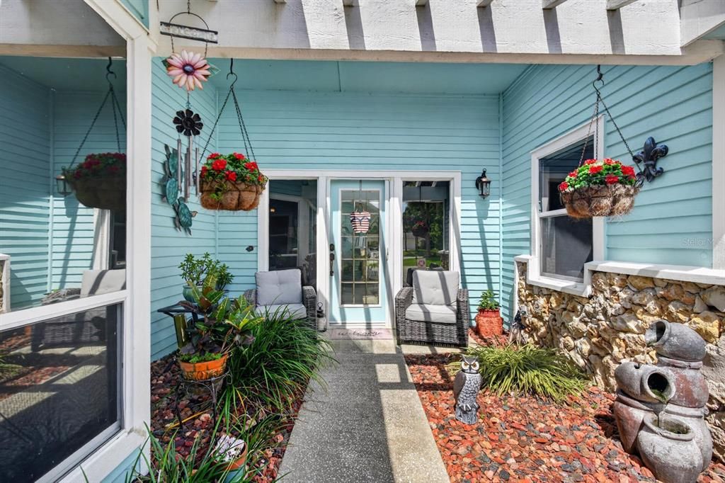 For Sale: $374,900 (2 beds, 2 baths, 2157 Square Feet)