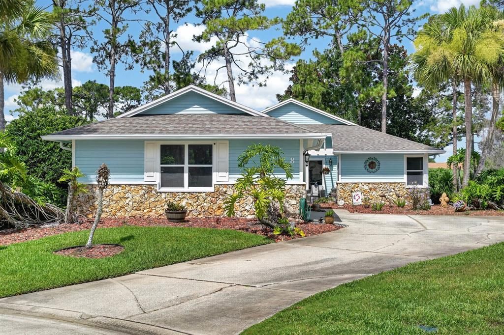 For Sale: $374,900 (2 beds, 2 baths, 2157 Square Feet)