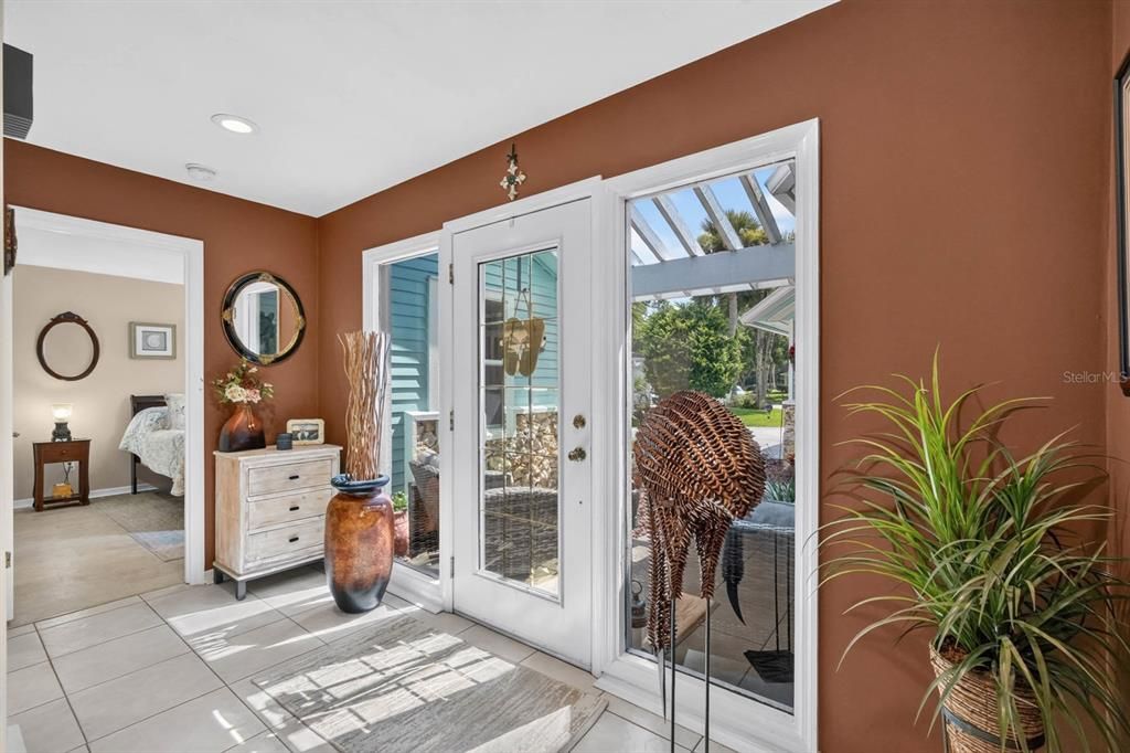 For Sale: $374,900 (2 beds, 2 baths, 2157 Square Feet)