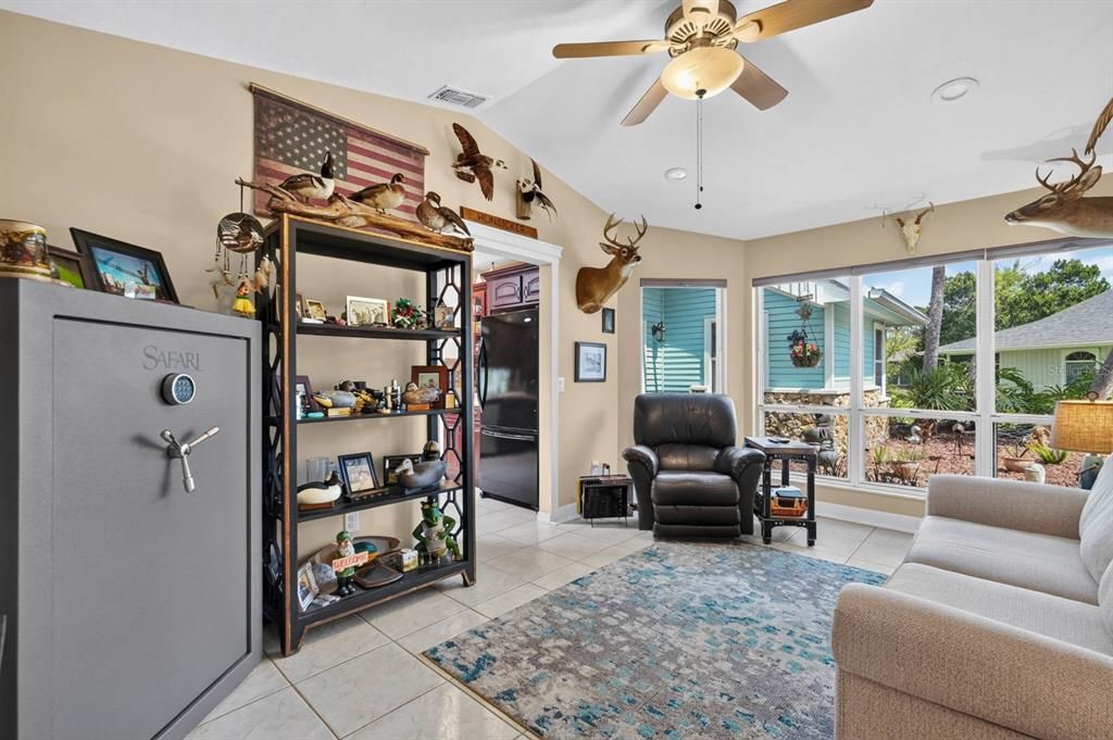 For Sale: $374,900 (2 beds, 2 baths, 2157 Square Feet)