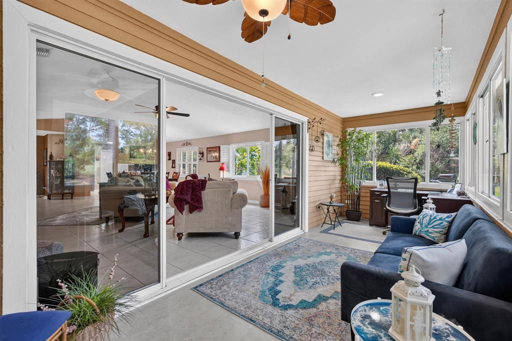 For Sale: $374,900 (2 beds, 2 baths, 2157 Square Feet)