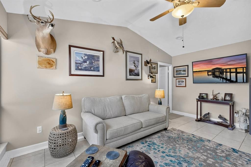 For Sale: $374,900 (2 beds, 2 baths, 2157 Square Feet)